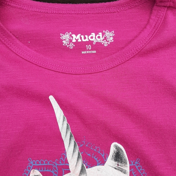 ⭐buy 2 get 1 free⭐Pretty unicorn MUDD shirt - Picture 4 of 6